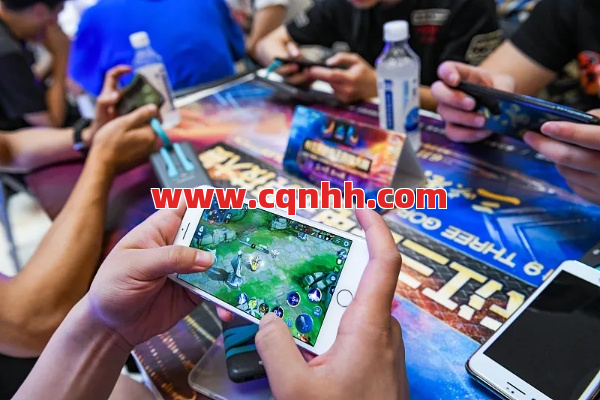 零氪传奇sf：组队刷图爆神装，沙巴克白嫖巅峰！ 